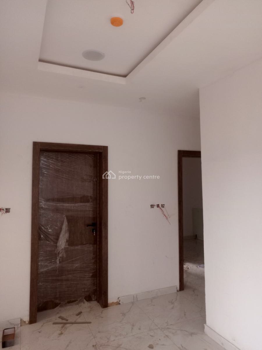4 Bedroom Semi-detached Duplex with Bq, All Room En Suite, Water Front Estate, Magodo Gra Phase 1 Lagos, Magodo, Lagos, Semi-detached Duplex for Sale