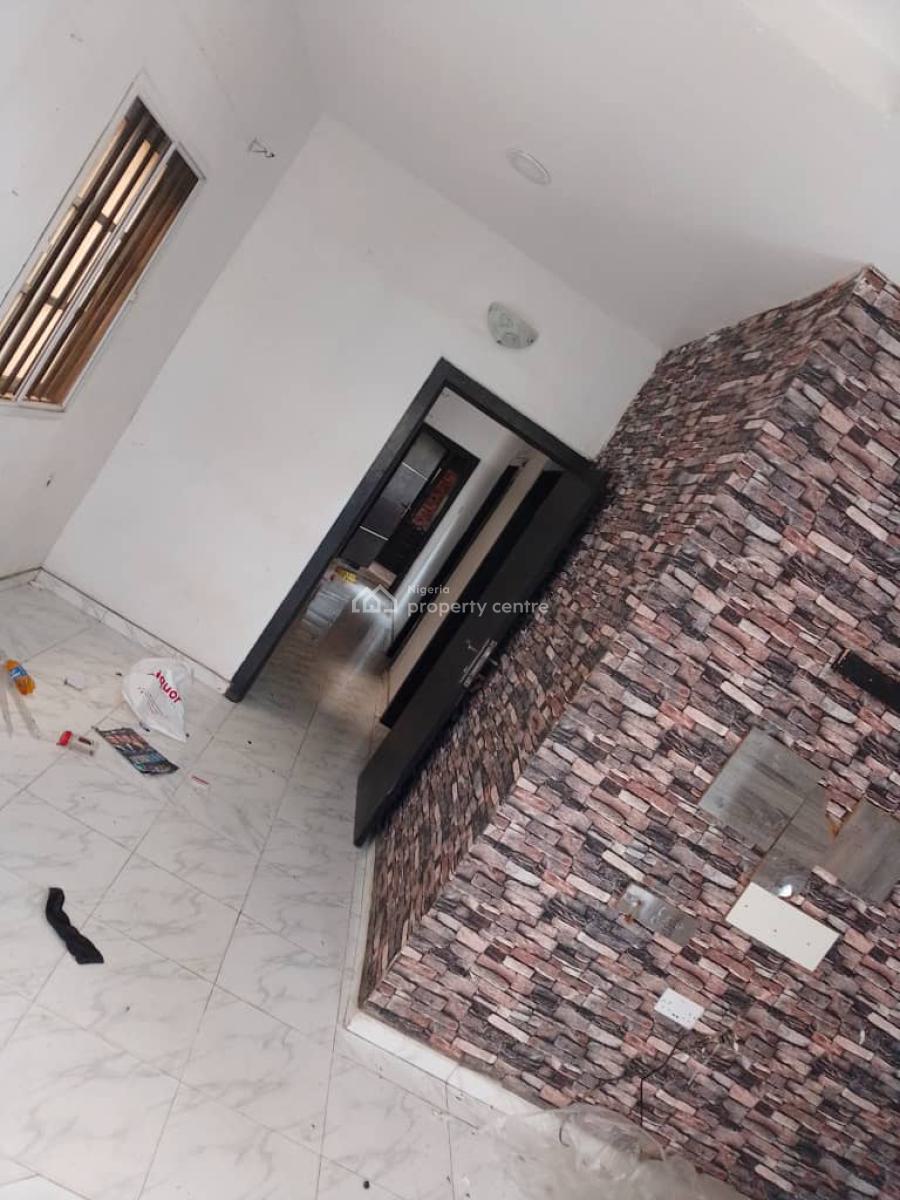 Standard 2-bedroom Apartment with 3 Toilets, Alasia, Ajah, Lagos, Flat / Apartment for Rent