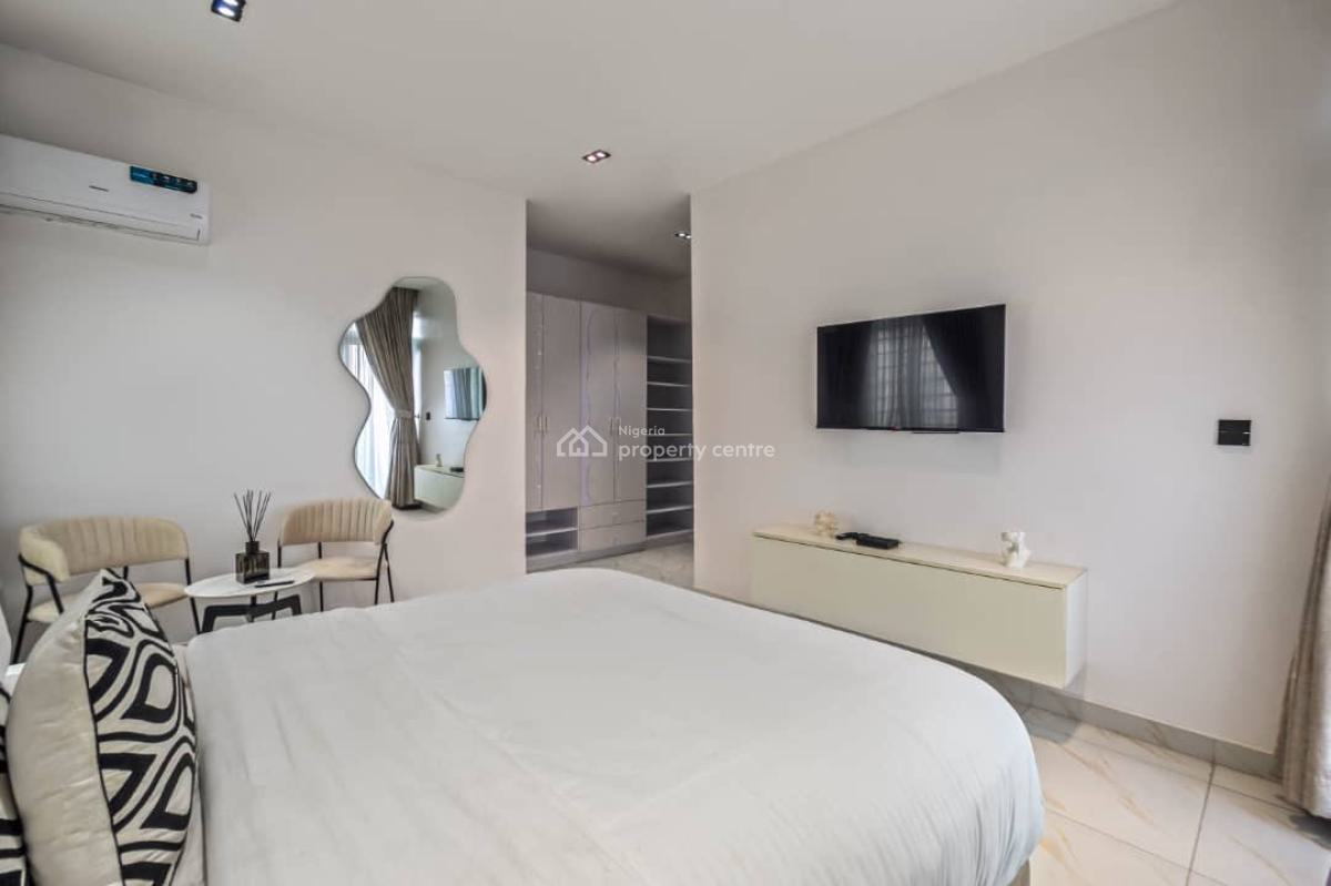 Three-bedroom Fully Furnished Penthouse Apartment, Lekki Phase 1, Lekki, Lagos, Block of Flats for Sale