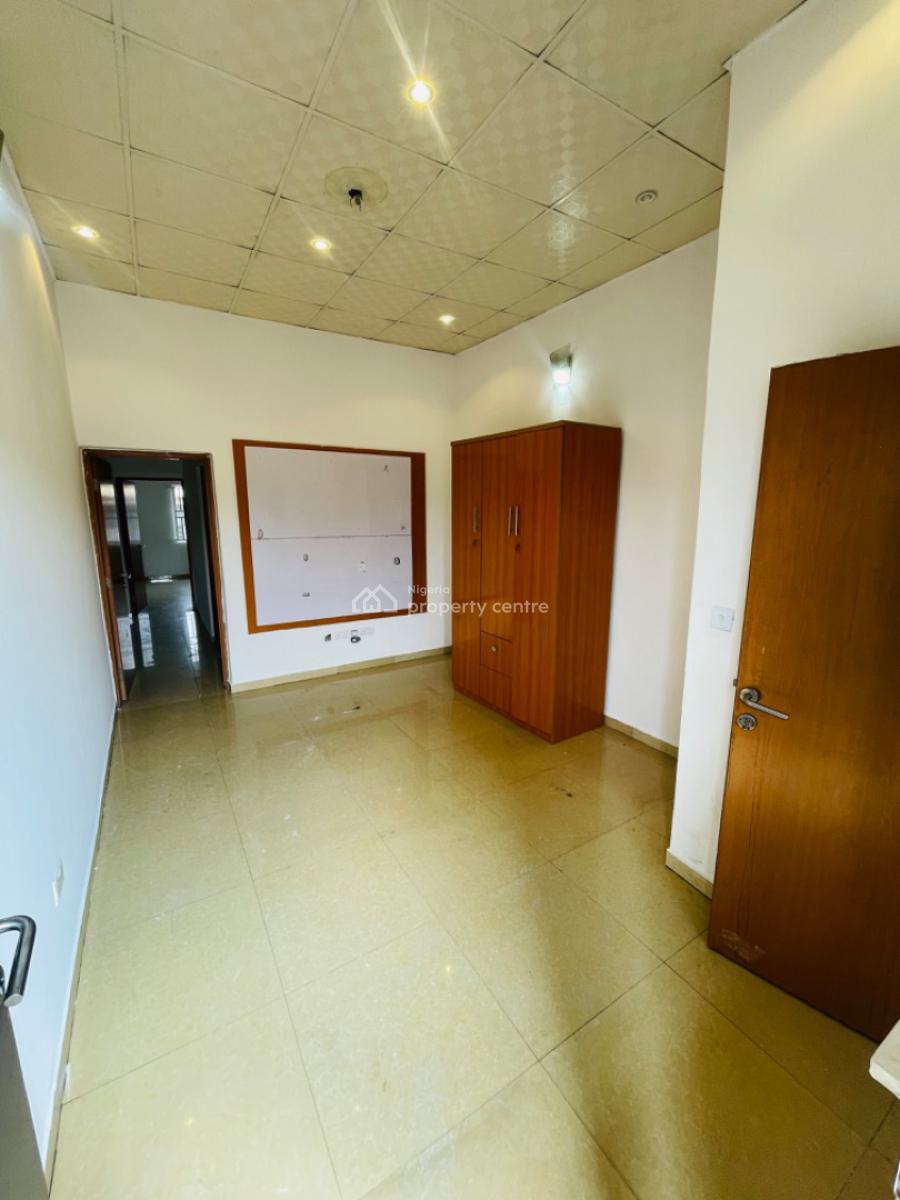 Luxury One Bedroom Apartment with Excellent  Facilities (upstairs), Ogidan, Ajah, Lagos, Mini Flat (room and Parlour) for Rent