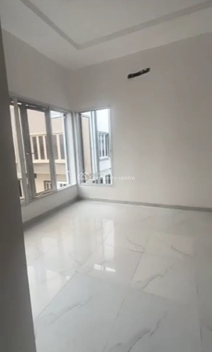 Massive 1 Bedroom Apartment ( Upstairs) Sharing Fitted Kitchen -video, After Round About Orchid Road, Lekki, Lagos, Mini Flat (room and Parlour) for Rent