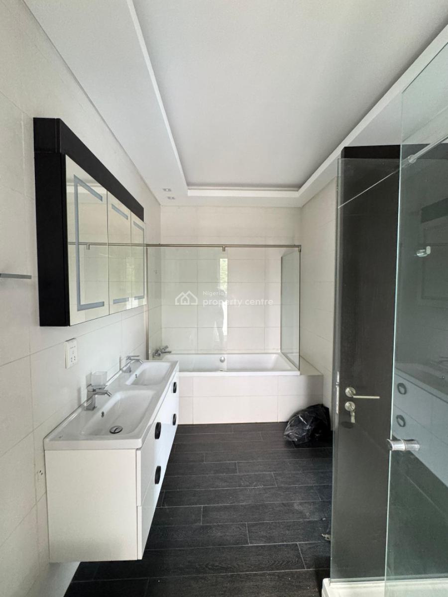 3 Bed Apartment + Bq in a Secured Estate, Banana Island, Ikoyi, Lagos, Flat / Apartment for Rent