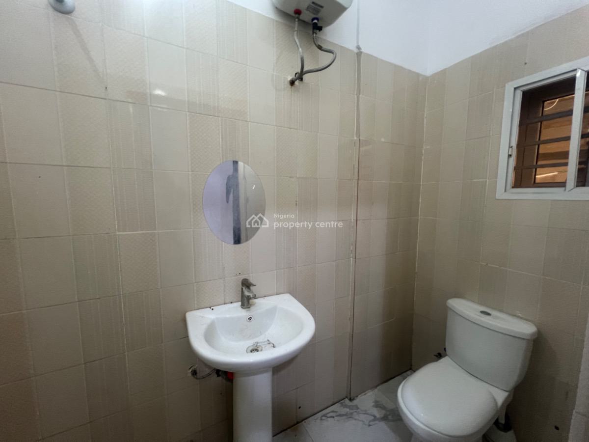 2 Bedroom Apartment, Off Admiralty, Lekki Phase 1, Lekki, Lagos, Flat / Apartment for Rent
