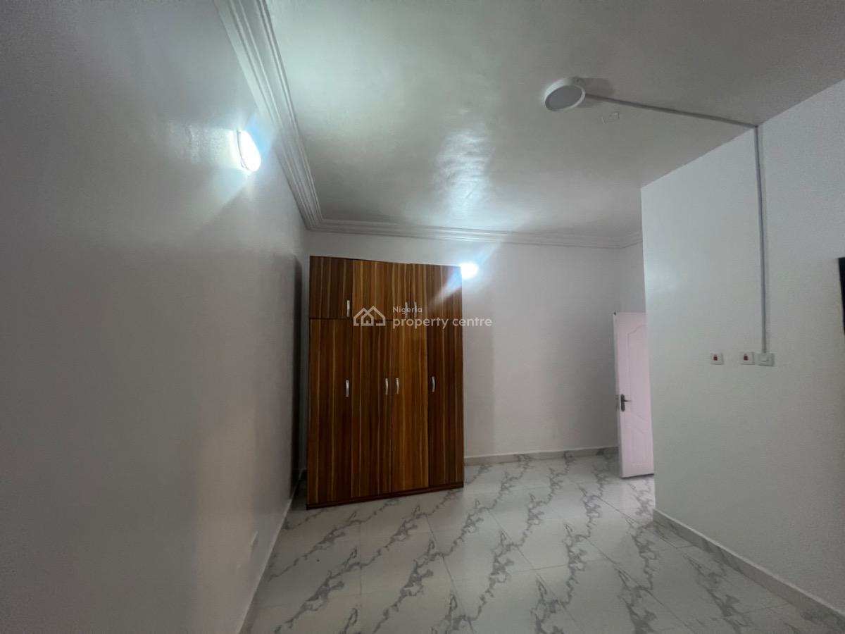 2 Bedroom Apartment, Off Admiralty, Lekki Phase 1, Lekki, Lagos, Flat / Apartment for Rent
