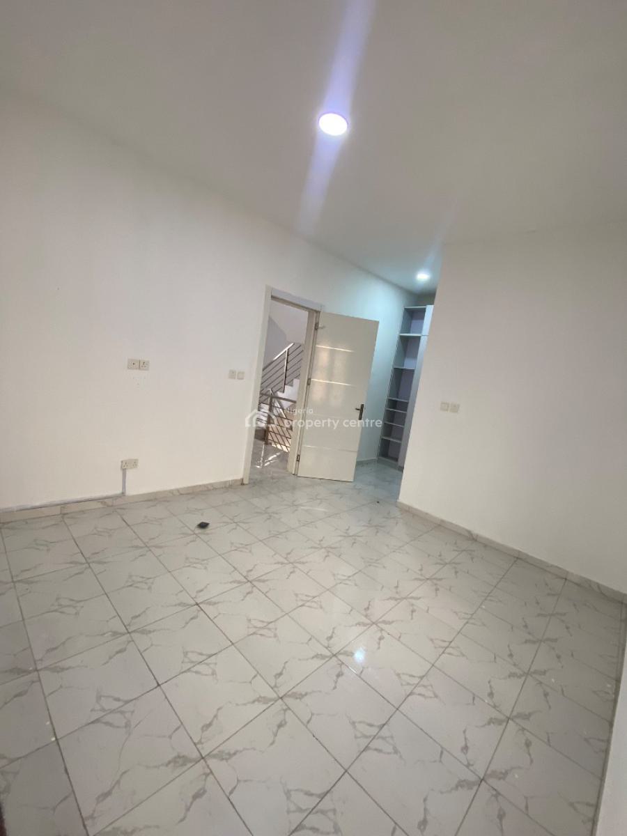 Luxury 4bedroom Semidetached Duplex Self Compound with Bq on 2 Floors, Osapa, Lekki, Lagos, Semi-detached Duplex for Rent