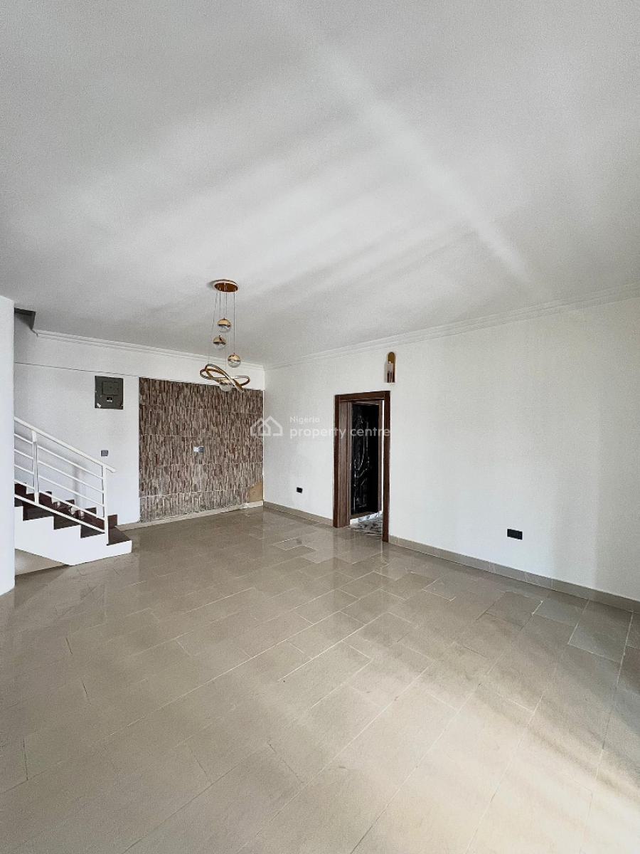 Spacious 4 Bedroom Semi-detached with 2 Rooms Bq, Lekki Phase 1, Lekki, Lagos, Semi-detached Duplex for Rent