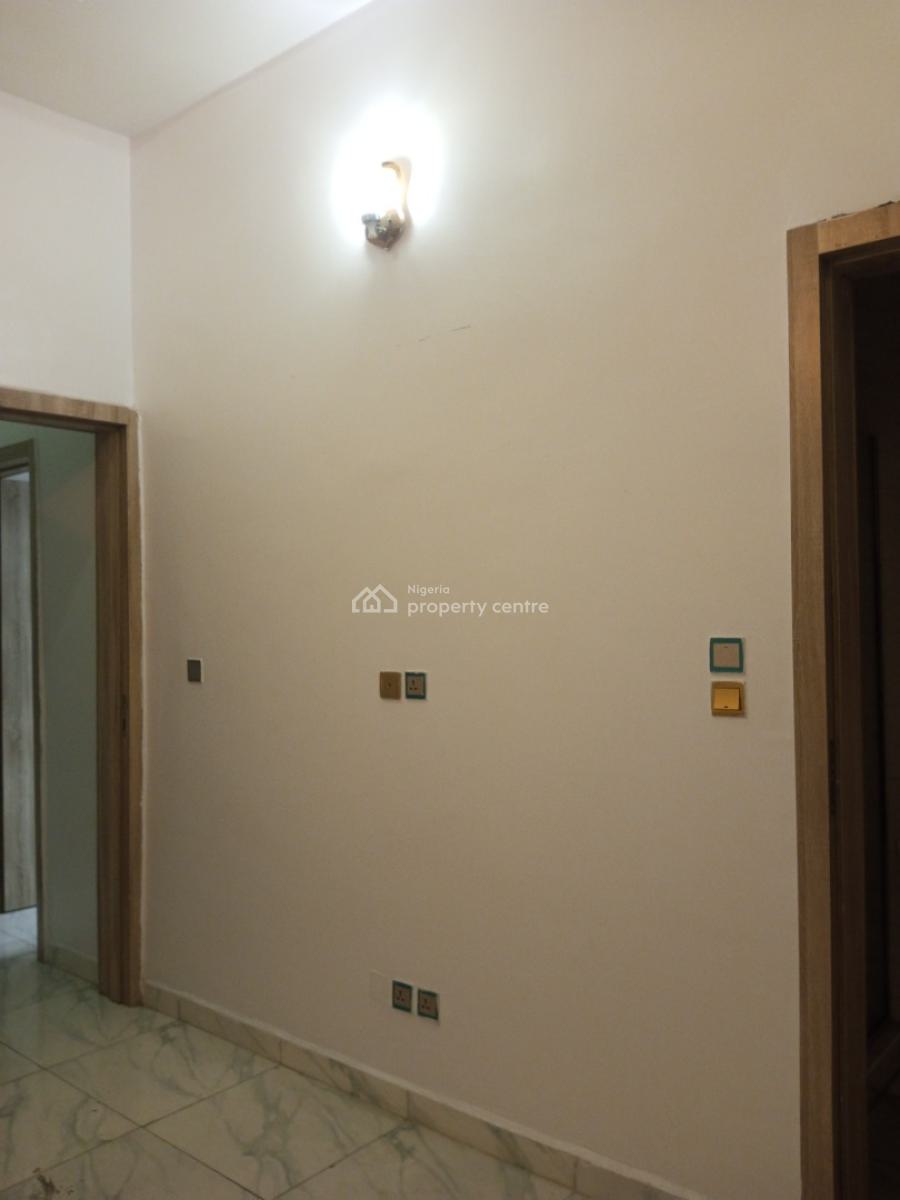 Clean Shared Apartment in a Secured Call-in Estate, Orchid Road, Chevron, Lekki, Lagos, Self Contain (single Rooms) for Rent