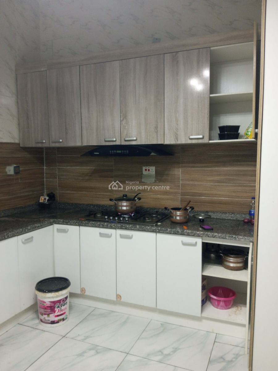 Clean Shared Apartment in a Secured Call-in Estate, Orchid Road, Chevron, Lekki, Lagos, Self Contain (single Rooms) for Rent