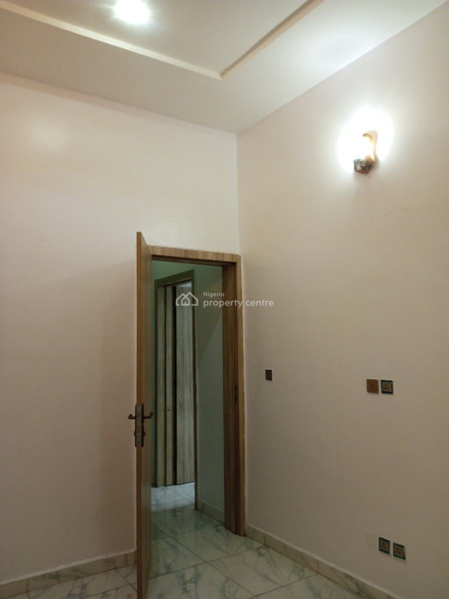 Clean Shared Apartment in a Secured Call-in Estate, Orchid Road, Chevron, Lekki, Lagos, Self Contain (single Rooms) for Rent