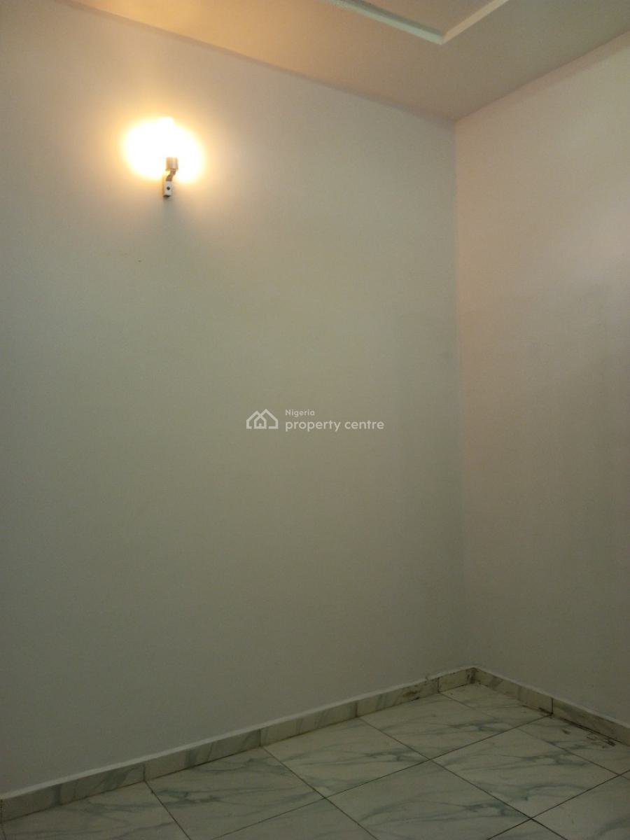 Clean Shared Apartment in a Secured Call-in Estate, Orchid Road, Chevron, Lekki, Lagos, Self Contain (single Rooms) for Rent