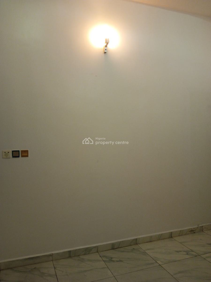 Clean Shared Apartment in a Secured Call-in Estate, Orchid Road, Chevron, Lekki, Lagos, Self Contain (single Rooms) for Rent