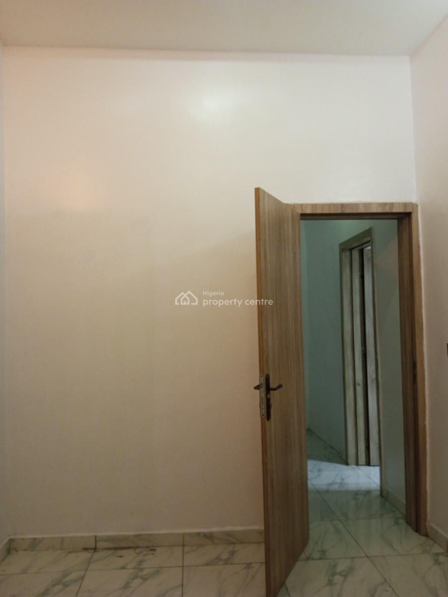 Clean Shared Apartment in a Secured Call-in Estate, Orchid Road, Chevron, Lekki, Lagos, Self Contain (single Rooms) for Rent