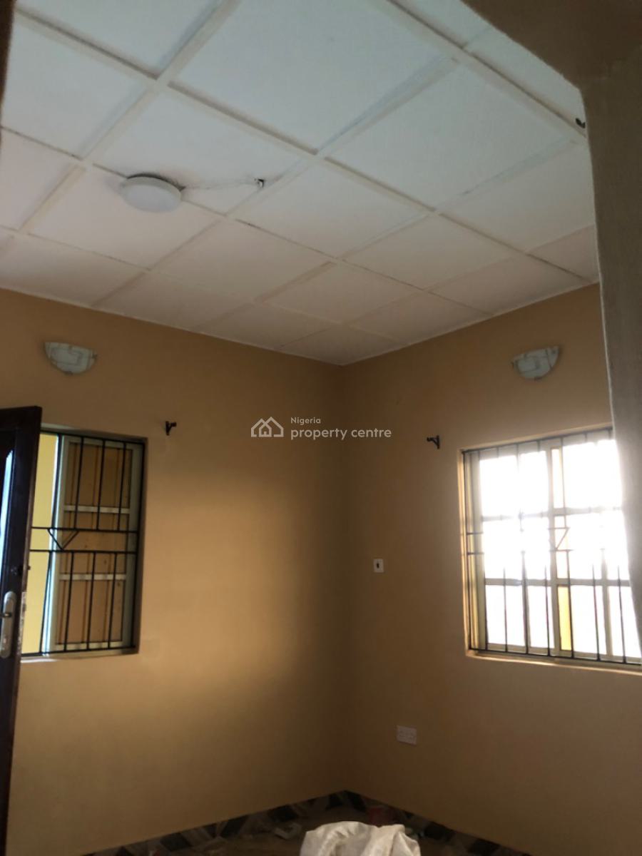 Mini Flat at Magboro Makogi Going for 700k, Magboro Ck 10, Magboro, Ogun, Mini Flat (room and Parlour) for Rent