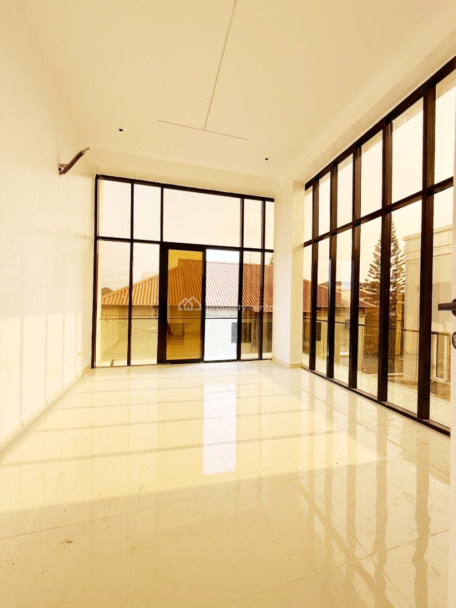Luxury 3-bedroom Apartment with Elevator, Swimming Pool & Gym, Lekki Phase 1, Lekki Phase 1, Lekki, Lagos, Flat / Apartment for Sale