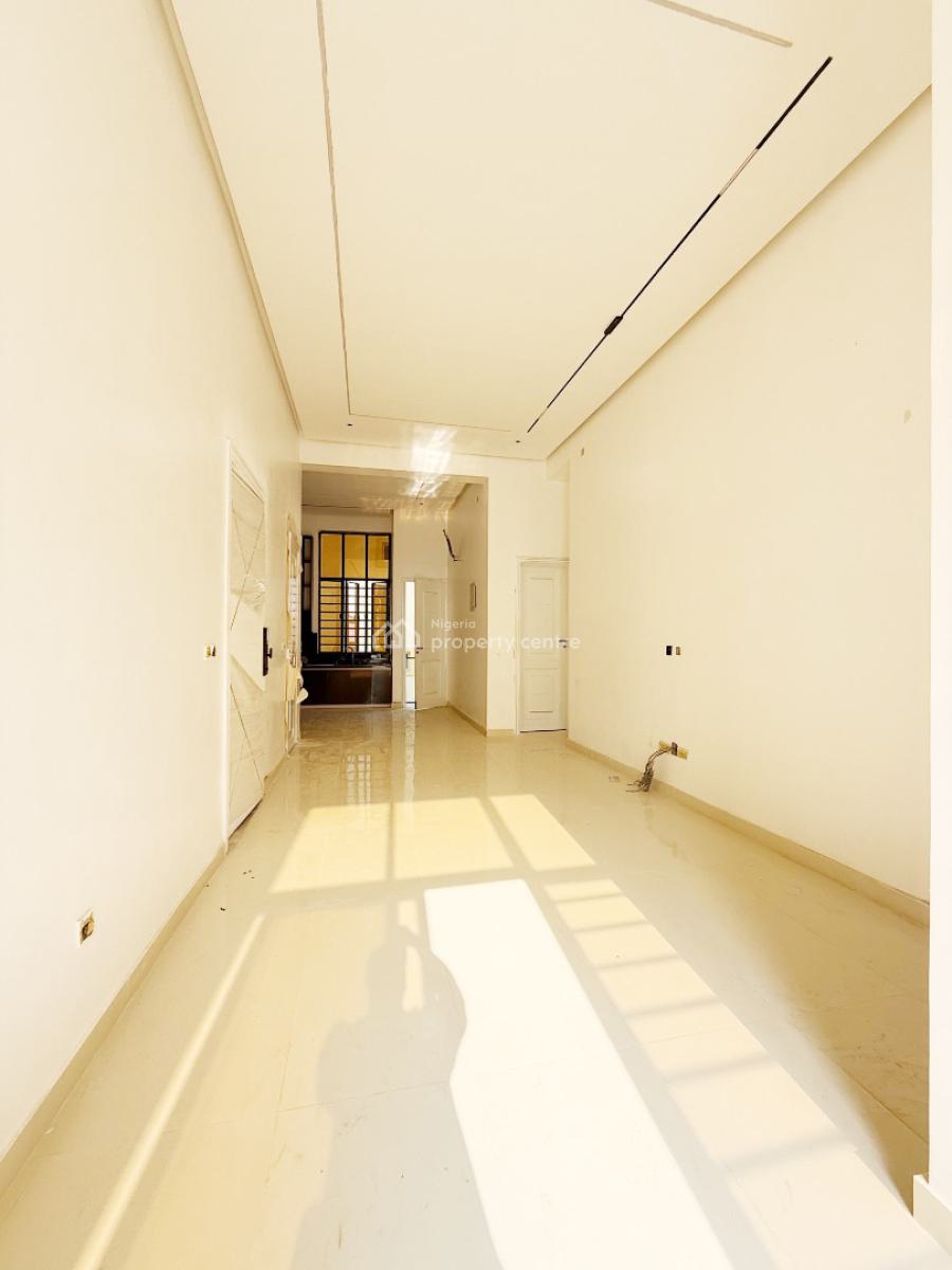 Luxury 3-bedroom Apartment with Elevator, Swimming Pool & Gym, Lekki Phase 1, Lekki Phase 1, Lekki, Lagos, Flat / Apartment for Sale