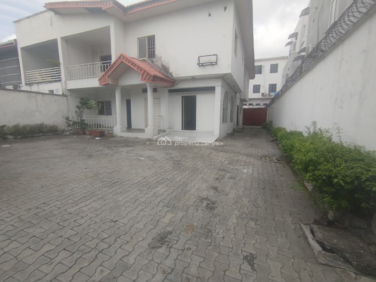 Spacious 5 Bedroom Semi Detached House with 2 Rooms Bq, Off Admiralty Way, Lekki Phase 1, Lekki, Lagos, Semi-detached Duplex for Rent
