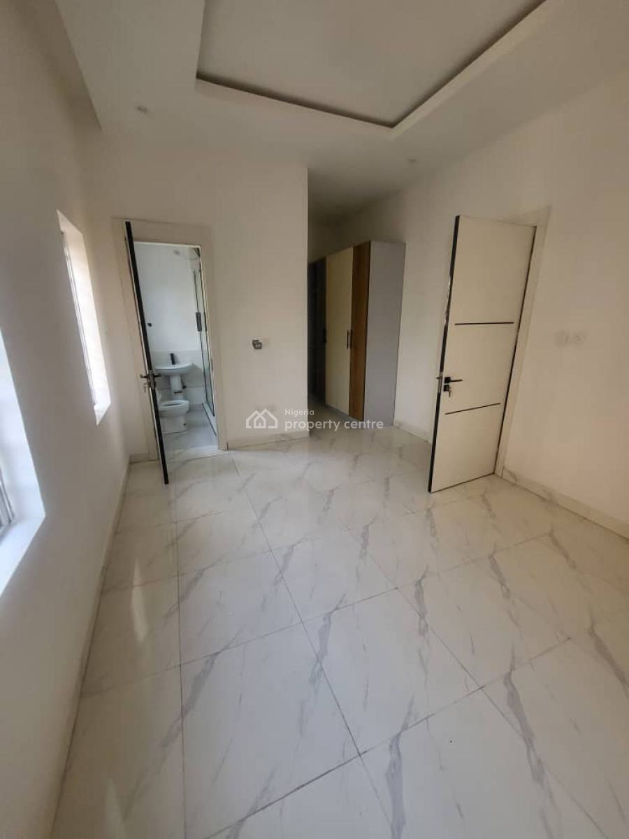 a Very Spacious 4 Bedroom Terrace Duplex with a Bq, Lekki Phase 1, Lekki, Lagos, Terraced Duplex for Rent