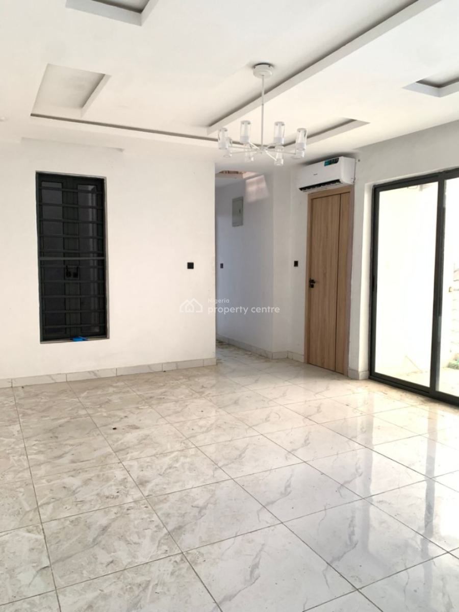 Exclusive 2 Bedroom Apartment with Inverter and 4 Air Condition, Ologolo, Lekki, Lagos, Flat / Apartment for Rent