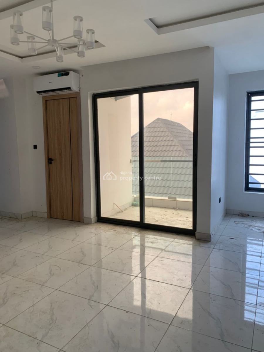 Exclusive 2 Bedroom Apartment with Inverter and 4 Air Condition, Ologolo, Lekki, Lagos, Flat / Apartment for Rent