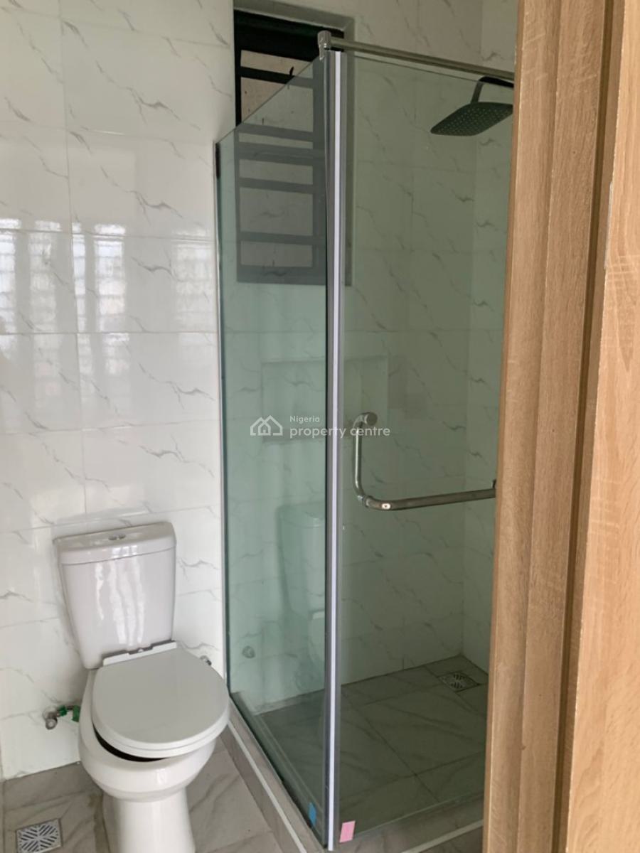 Exclusive 2 Bedroom Apartment with Inverter and 4 Air Condition, Ologolo, Lekki, Lagos, Flat / Apartment for Rent