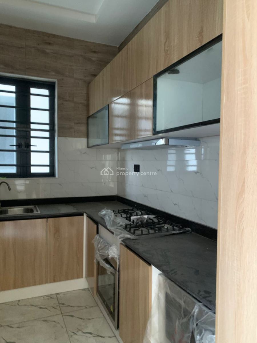 Exclusive 2 Bedroom Apartment with Inverter and 4 Air Condition, Ologolo, Lekki, Lagos, Flat / Apartment for Rent