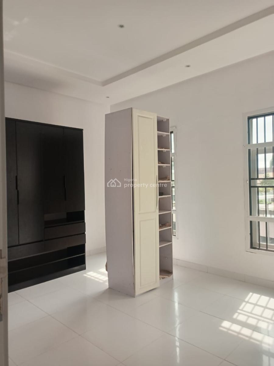 a 4bedrm Terrace with 1room Bq, Parkview, Ikoyi, Lagos, Terraced Duplex for Sale