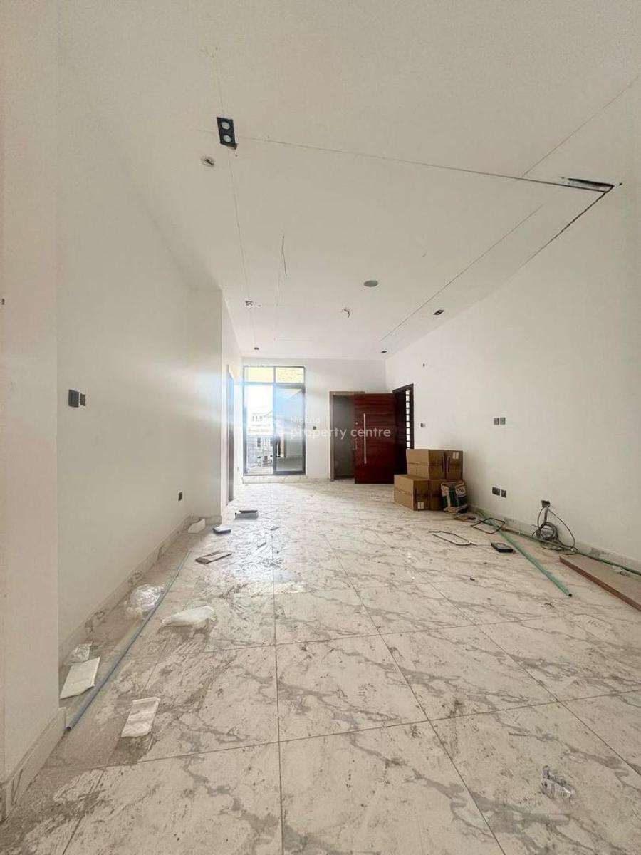 Massive 2 Bedroom Fully Serviced  Apartment with Pool and Gym, Chevron Toll, Lekki, Lagos, Flat / Apartment for Sale