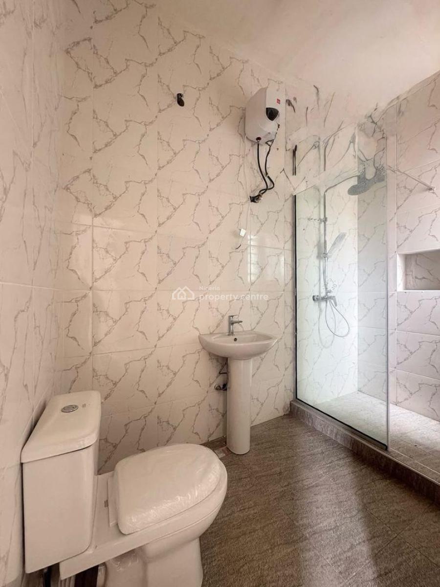 Massive 2 Bedroom Fully Serviced  Apartment with Pool and Gym, Chevron Toll, Lekki, Lagos, Flat / Apartment for Sale