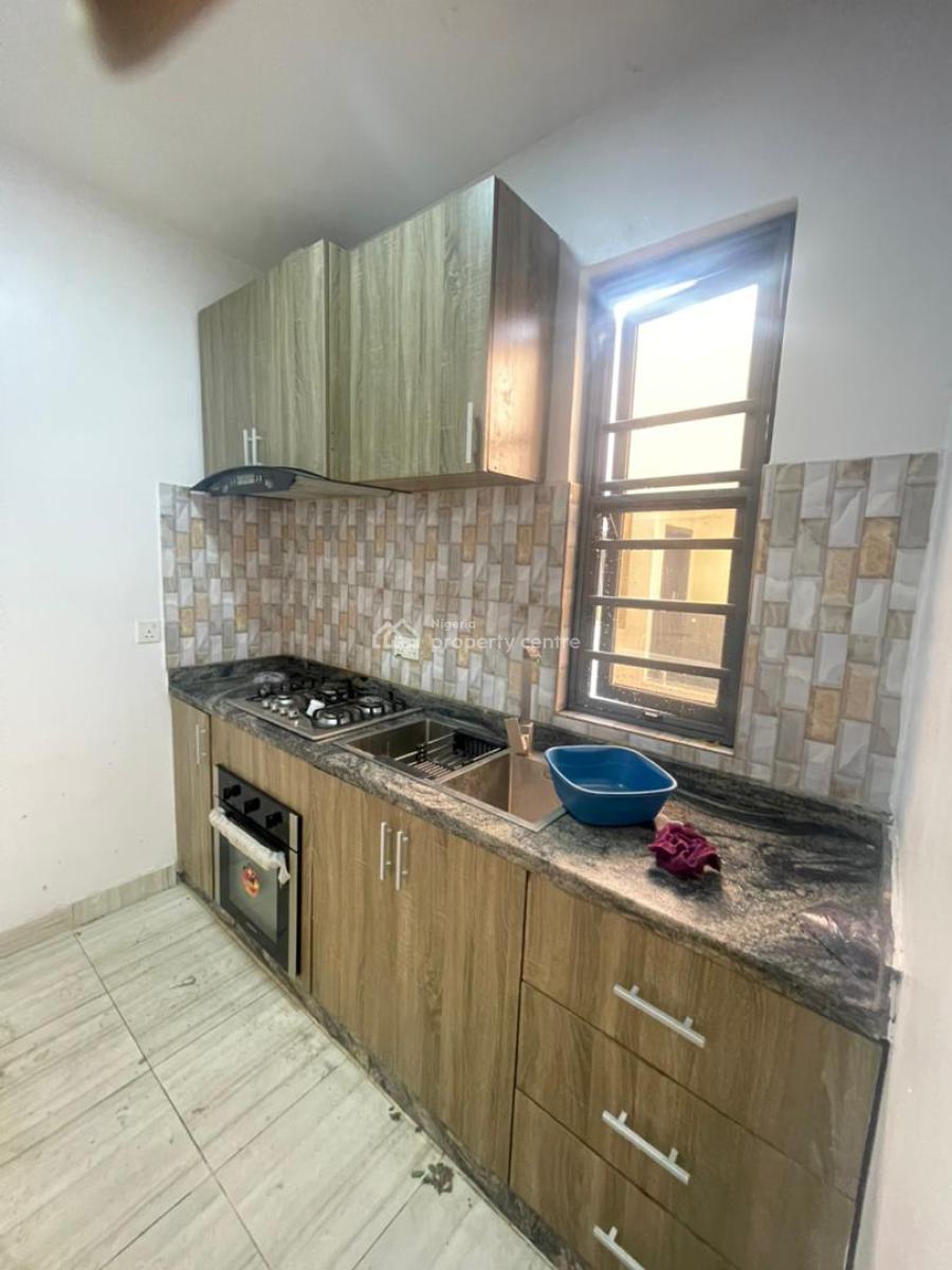 Well Maintained Spacious 2 Bedrooms Apartment, Ocean Breeze Estate, Ologolo, Lekki, Lagos, Flat / Apartment for Rent