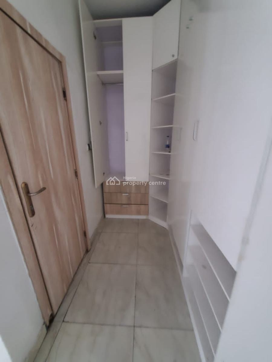 Spacious Master Bedroom Available, Royal Pine Estate,  Orchid Road, Lekki, Lagos, Self Contain (single Rooms) for Rent