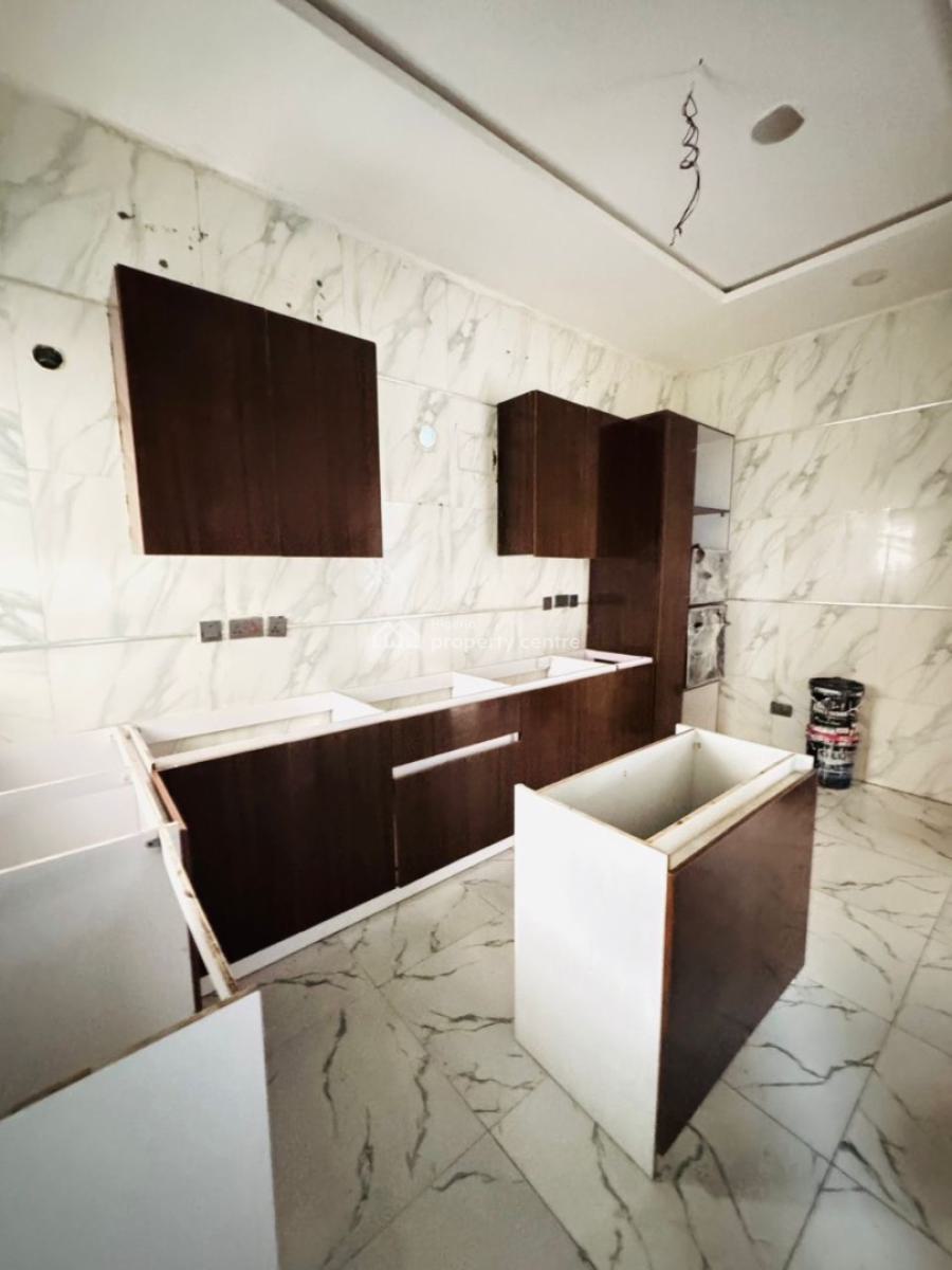 Spacious,serviced 4bedrms Terraced Duplex Available 105m, Orchid Road, Lekki, Lagos, Terraced Duplex for Sale