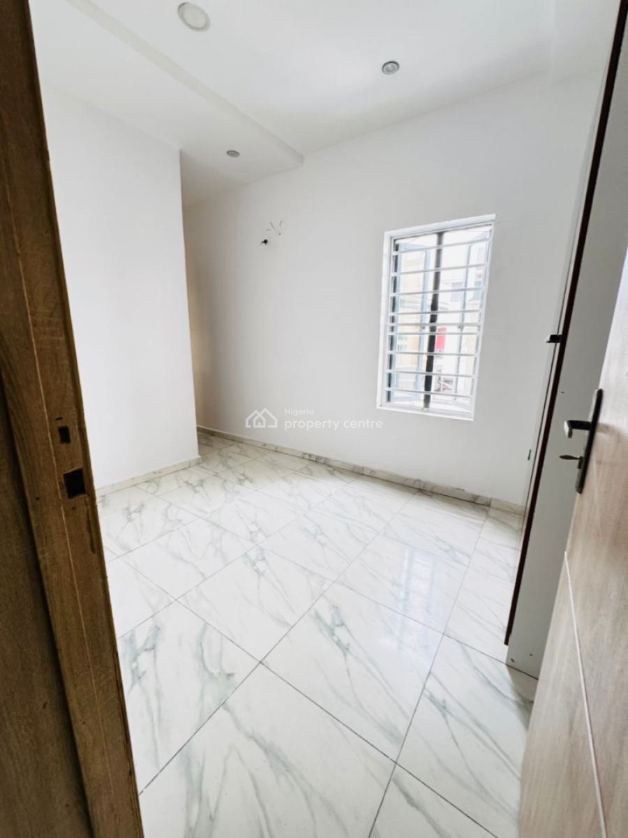 Spacious,serviced 4bedrms Terraced Duplex Available 105m, Orchid Road, Lekki, Lagos, Terraced Duplex for Sale