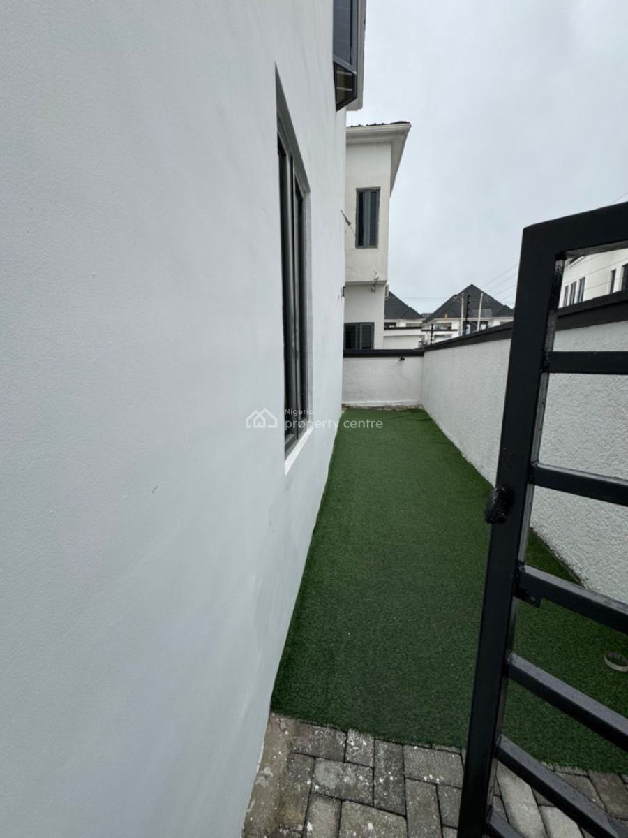 Spacious,serviced 4bedrms Terraced Duplex Available 105m, Orchid Road, Lekki, Lagos, Terraced Duplex for Sale