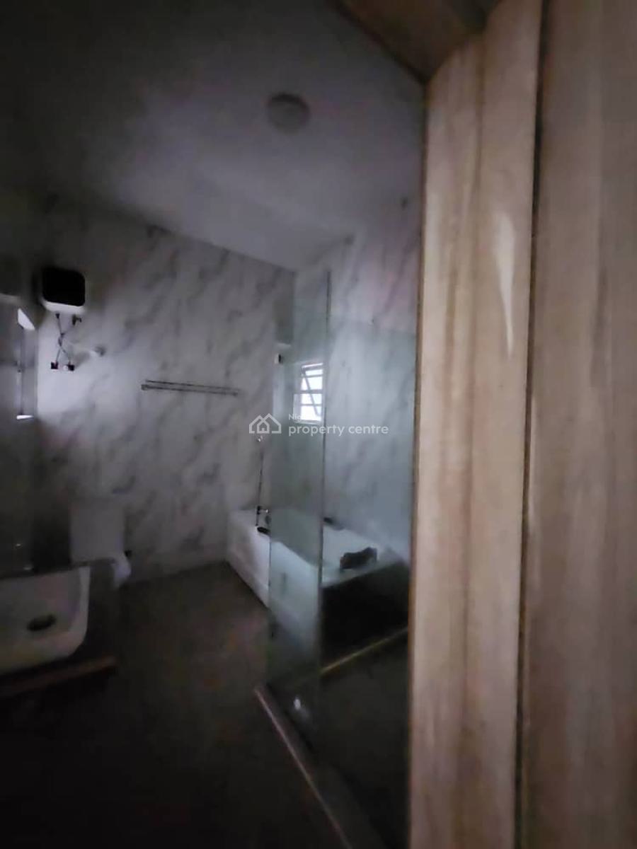 Standard N Massive Master Bedroom Apartment (shared Apt), Orchid Road Royal Pine Estate Gate 1, Lekki, Lagos, Self Contain (single Rooms) for Rent
