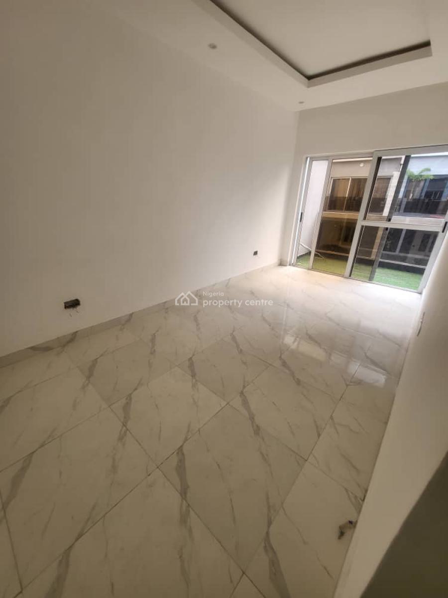 Newly Renovated Serviced 4-bedroom Terrace with Bq, Lekki Phase 1, Lekki, Lagos, Terraced Duplex for Rent