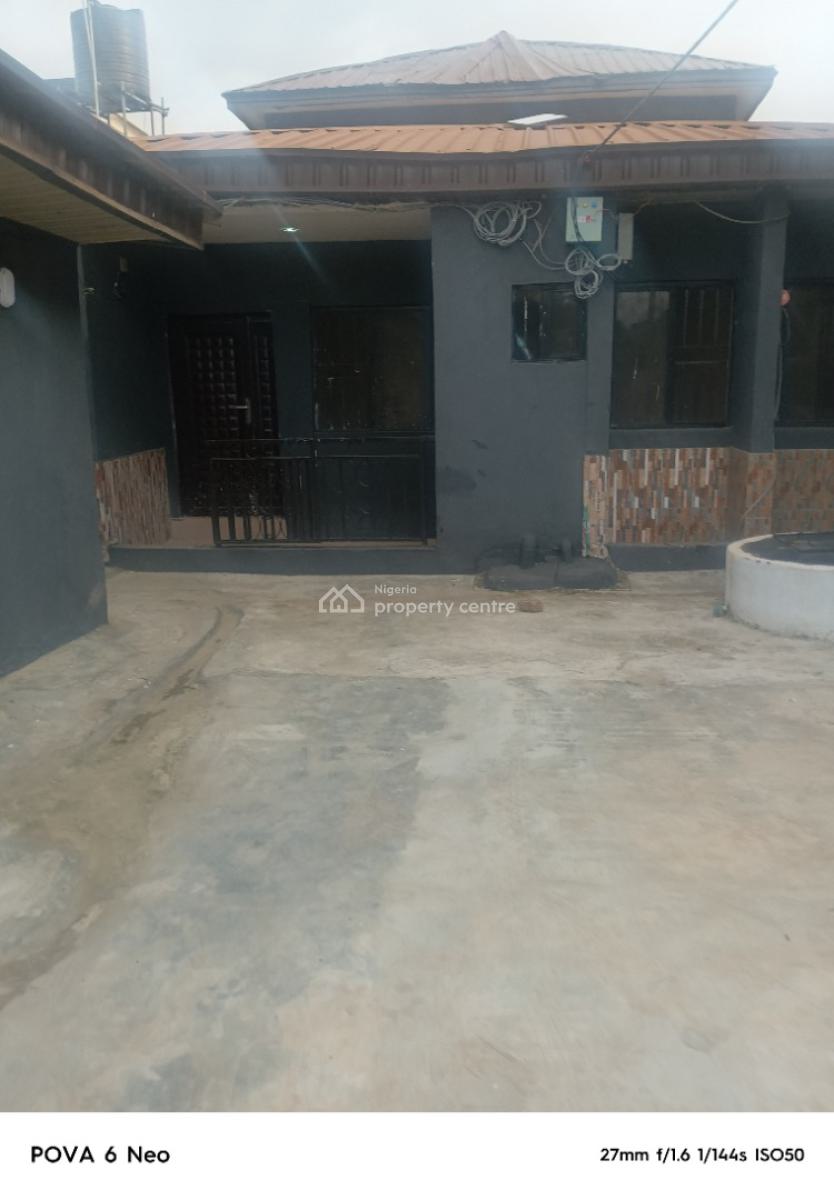 Newly Refurbished 2bed, Uniq Est Baruwa Ipaja Road Lagos, Baruwa, Ipaja, Lagos, Flat / Apartment for Rent