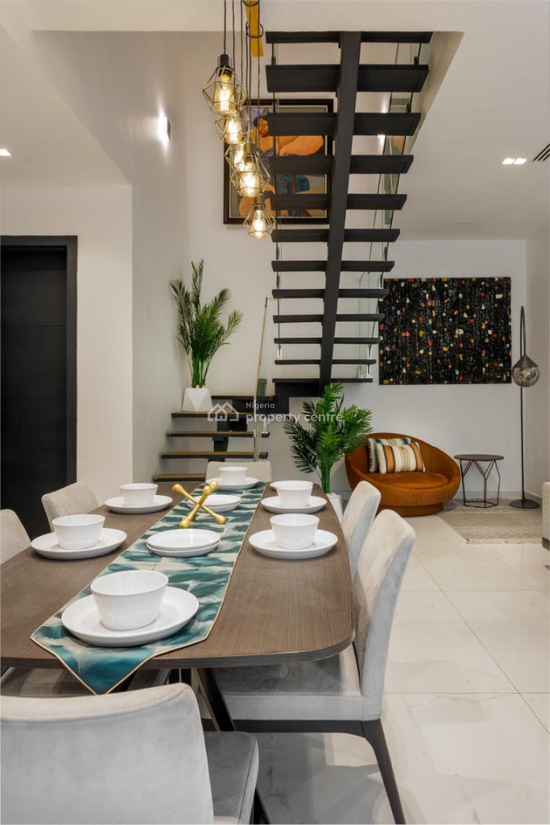 Luxury & Spacious 2 Bedroom Maisonette with 2 Balconies,pool and Gym, Lekki Phase 1, Lekki, Lagos, Flat / Apartment Short Let