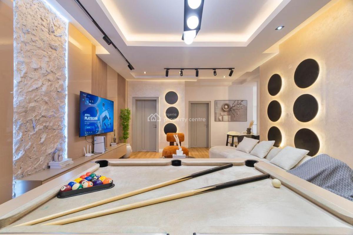 Brand New Luxury 3bedroom Apartment Available with Pool+snooker+ps5, Lekki Phase 1, Lekki, Lagos, Flat / Apartment Short Let