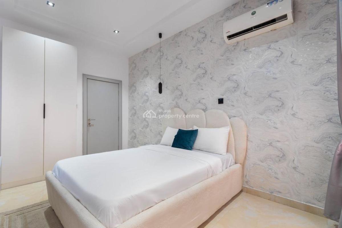 Brand New Luxury 3bedroom Apartment Available with Pool+snooker+ps5, Lekki Phase 1, Lekki, Lagos, Flat / Apartment Short Let