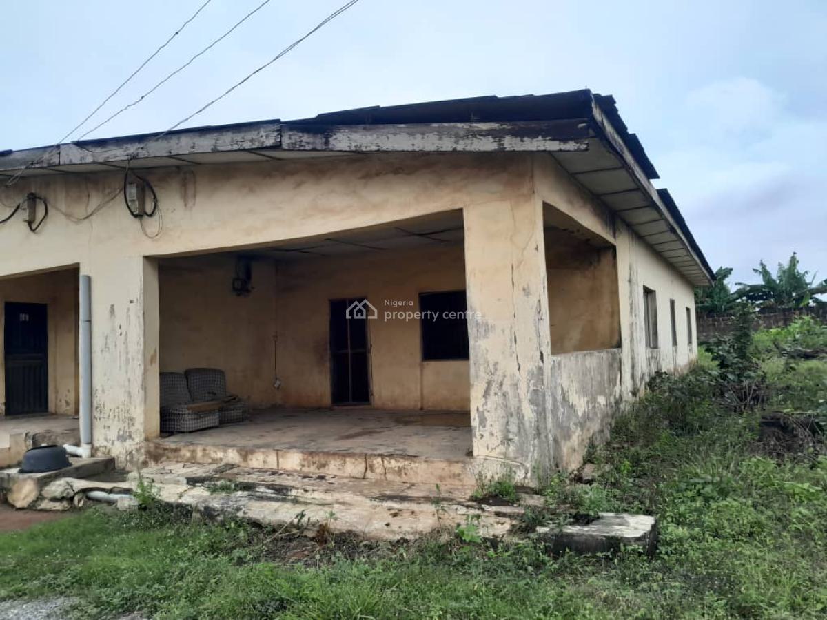 Dilapidated Semi Detached Bungalow on 600sqm Land with a Gated Estate, Igi Aje Estate Opposite Jubille Housing Est, Ikorodu Sagamu Road, Ikd, Ikorodu, Lagos, Residential Land for Sale