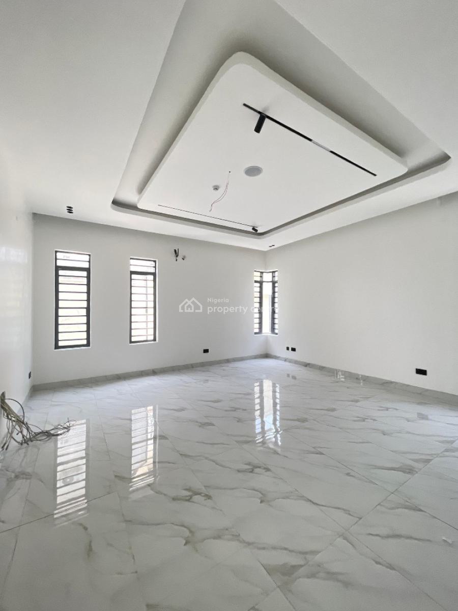 Unique 4 Bedroom Penthouse Apartment in a Secure Estate, Lekki Phase 1, Lekki, Lagos, Flat / Apartment for Sale