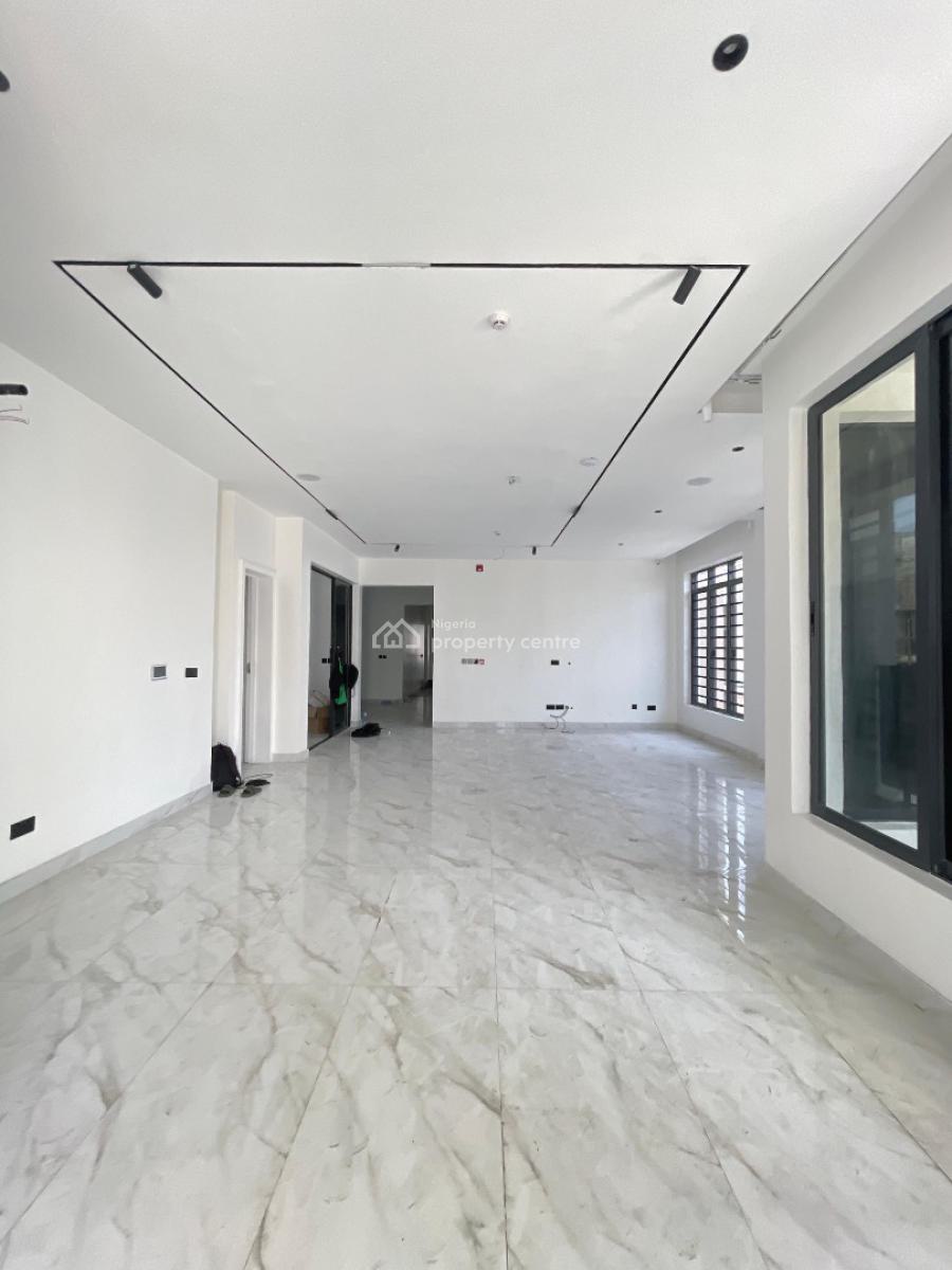 Unique 4 Bedroom Penthouse Apartment in a Secure Estate, Lekki Phase 1, Lekki, Lagos, Flat / Apartment for Sale