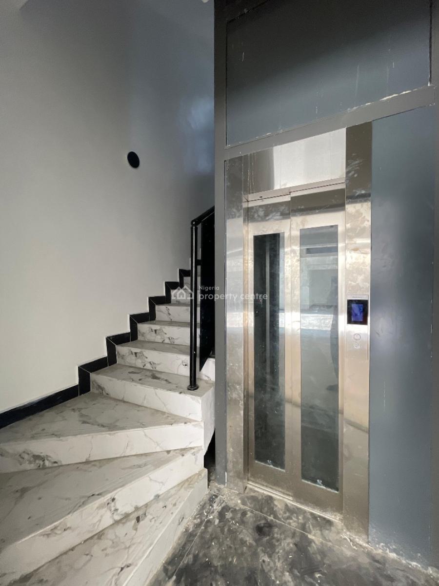 Unique 4 Bedroom Penthouse Apartment in a Secure Estate, Lekki Phase 1, Lekki, Lagos, Flat / Apartment for Sale