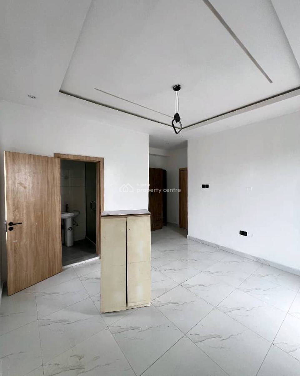 2 Bedroom Apartment, Ologolo, Lekki, Lagos, Flat / Apartment for Rent