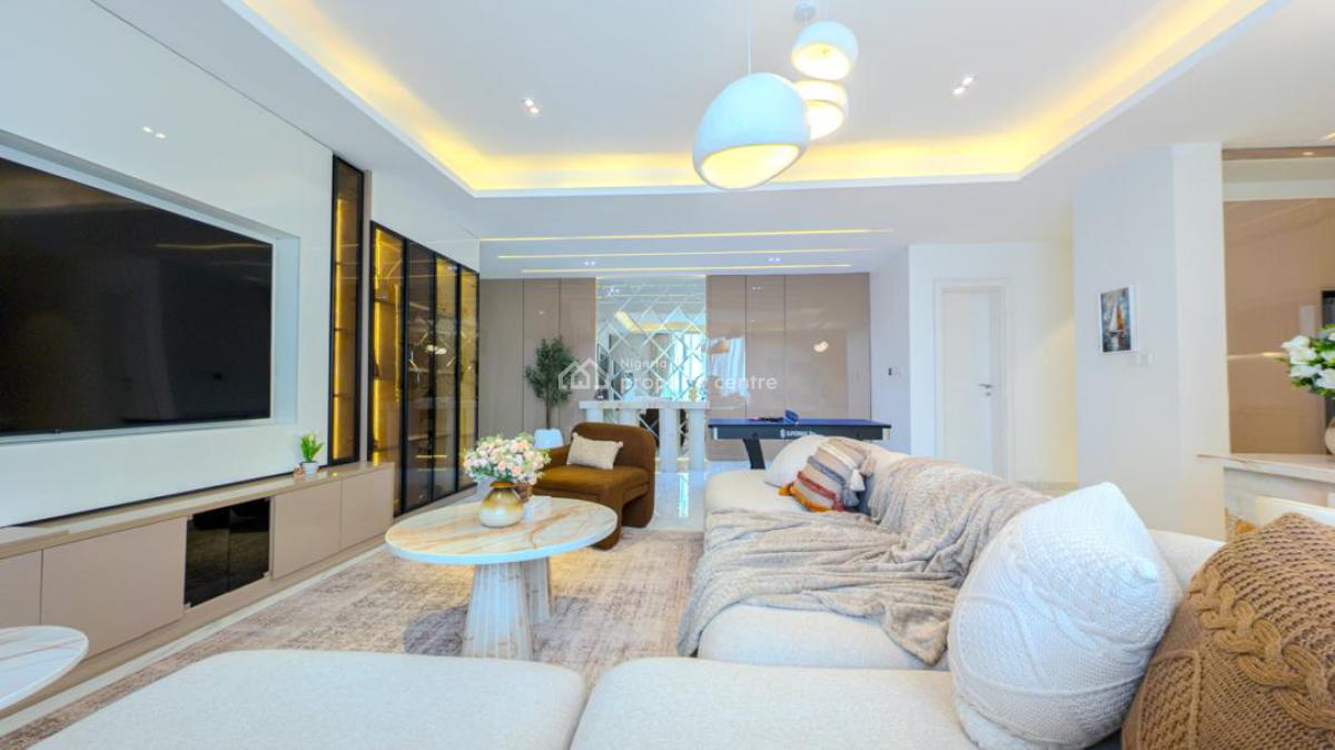 Luxury 2 Bedroom Penthouse with Pool,ps5,snooker and Table Tennis, Lekki Phase 1, Lekki, Lagos, Flat / Apartment Short Let