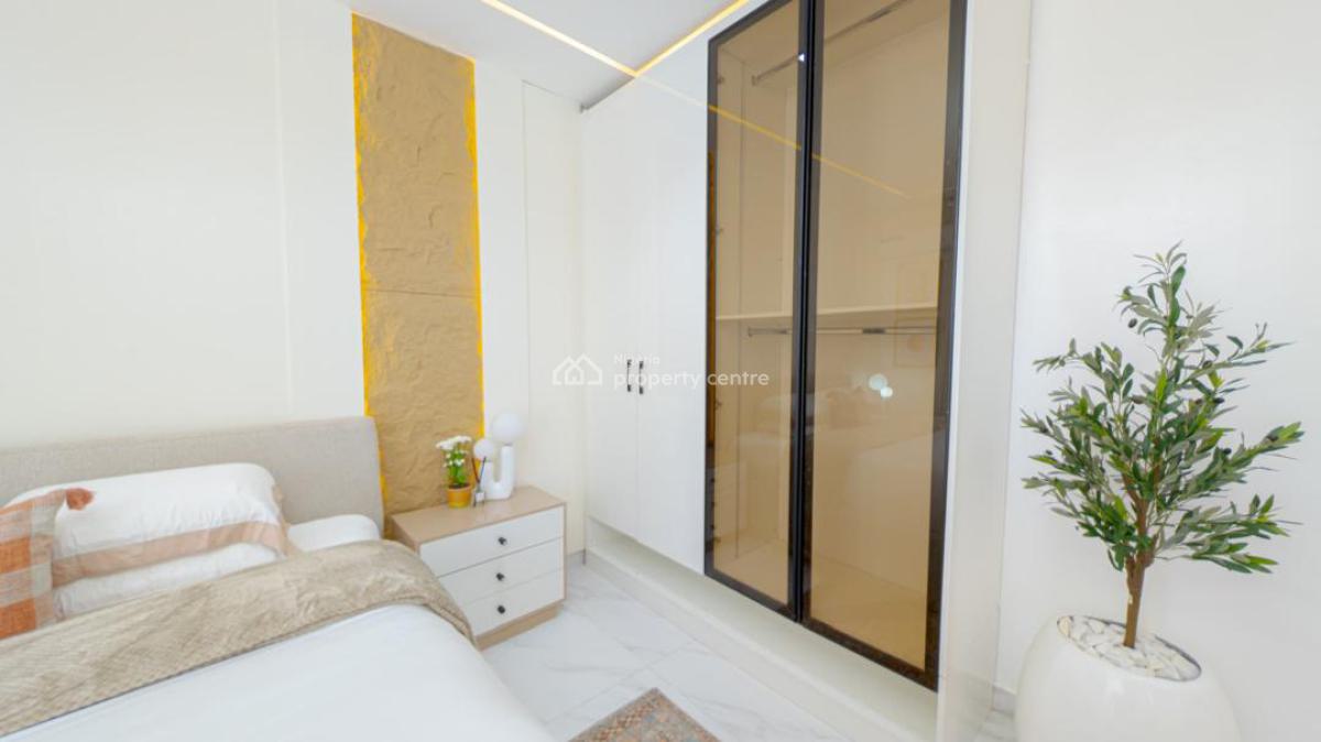 Luxury 2 Bedroom Penthouse with Pool,ps5,snooker and Table Tennis, Lekki Phase 1, Lekki, Lagos, Flat / Apartment Short Let