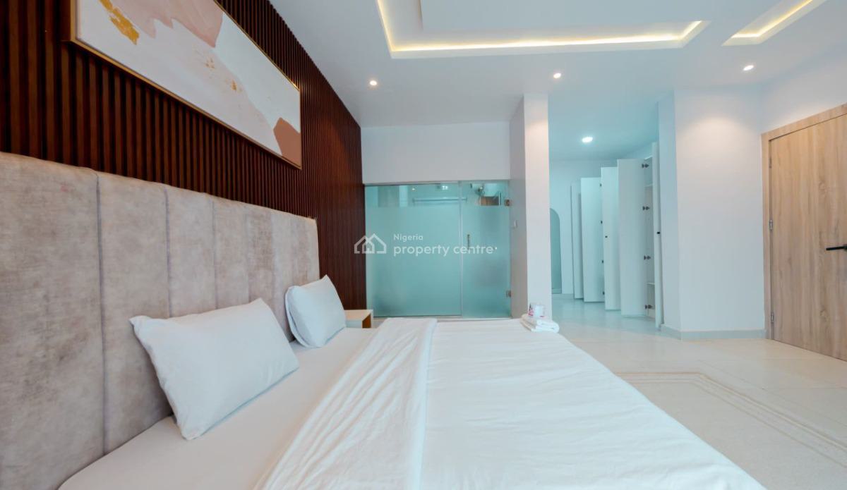 Beautiful 2 Bedroom Smarthome with Rooftop Pool and Gym, Lekki Phase 1, Lekki, Lagos, Flat / Apartment Short Let