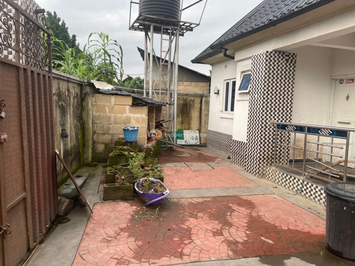 a Clean Three (3) Bedroom Detached Bungalow, Off Ikot Ekpene Road Behind Apc Office, Uyo, Akwa Ibom, Detached Bungalow for Sale