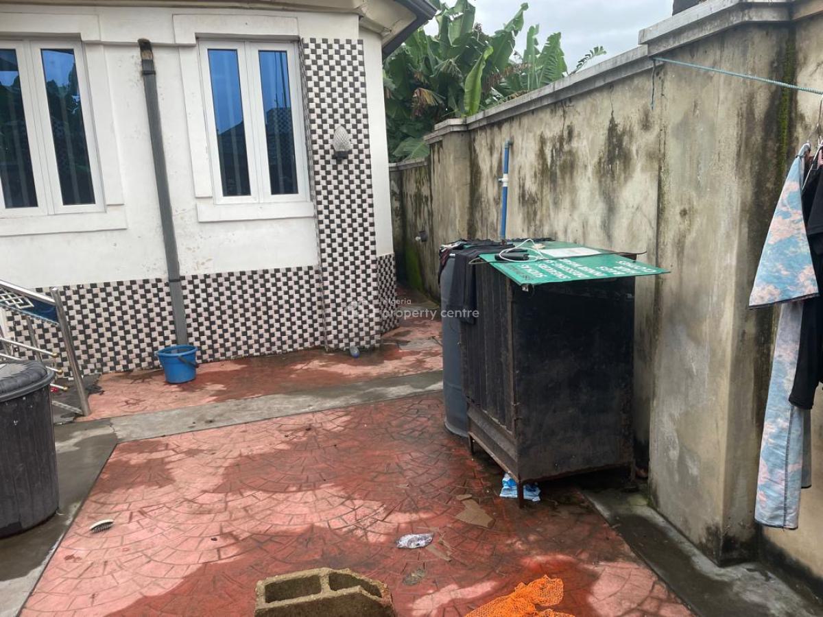 a Clean Three (3) Bedroom Detached Bungalow, Off Ikot Ekpene Road Behind Apc Office, Uyo, Akwa Ibom, Detached Bungalow for Sale