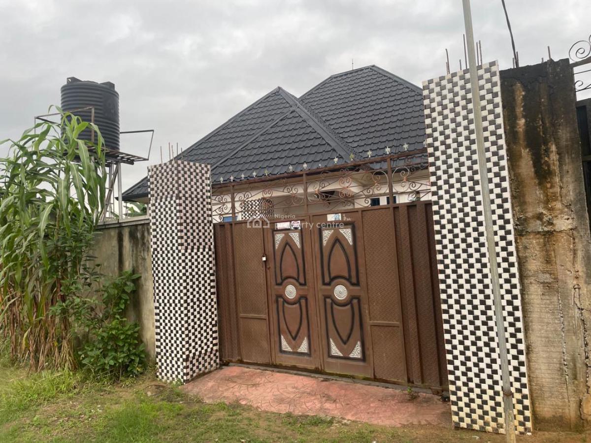 a Clean Three (3) Bedroom Detached Bungalow, Off Ikot Ekpene Road Behind Apc Office, Uyo, Akwa Ibom, Detached Bungalow for Sale